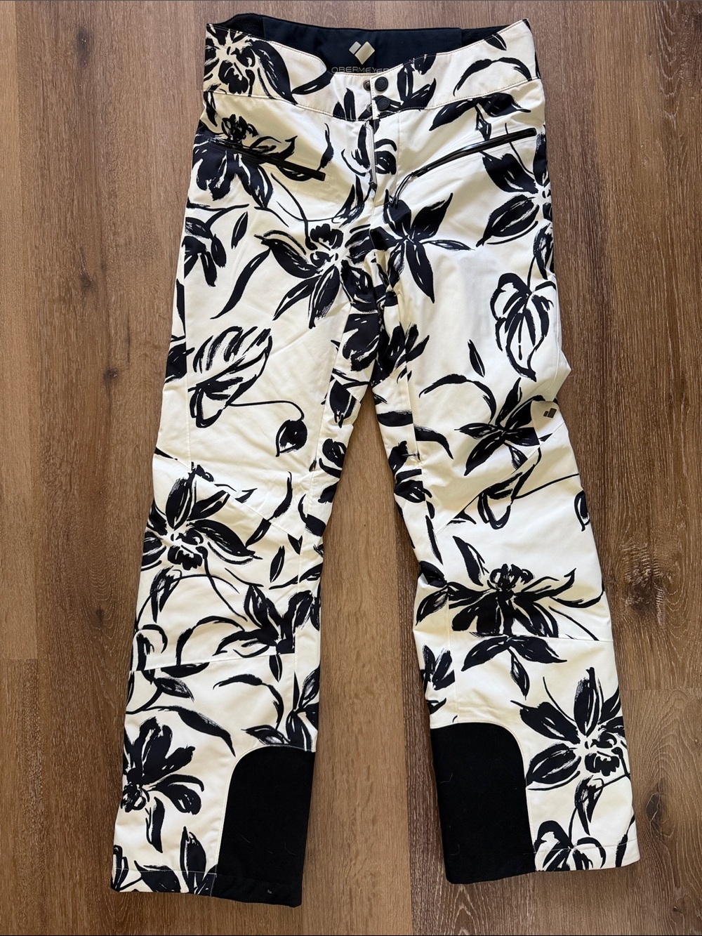 Obermeyer White Ski Pants with Black Floral Print | Size 8